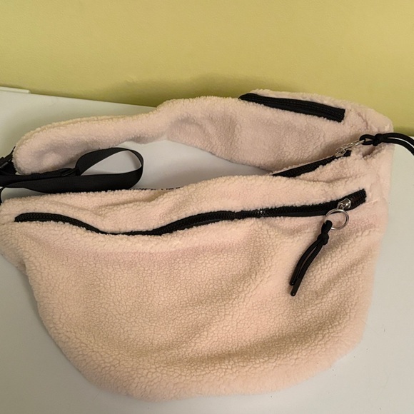 FP Free People Movement Fuzzy Crossbody Sling Bag NWOT - Picture 1 of 9